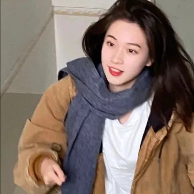 伴游女王